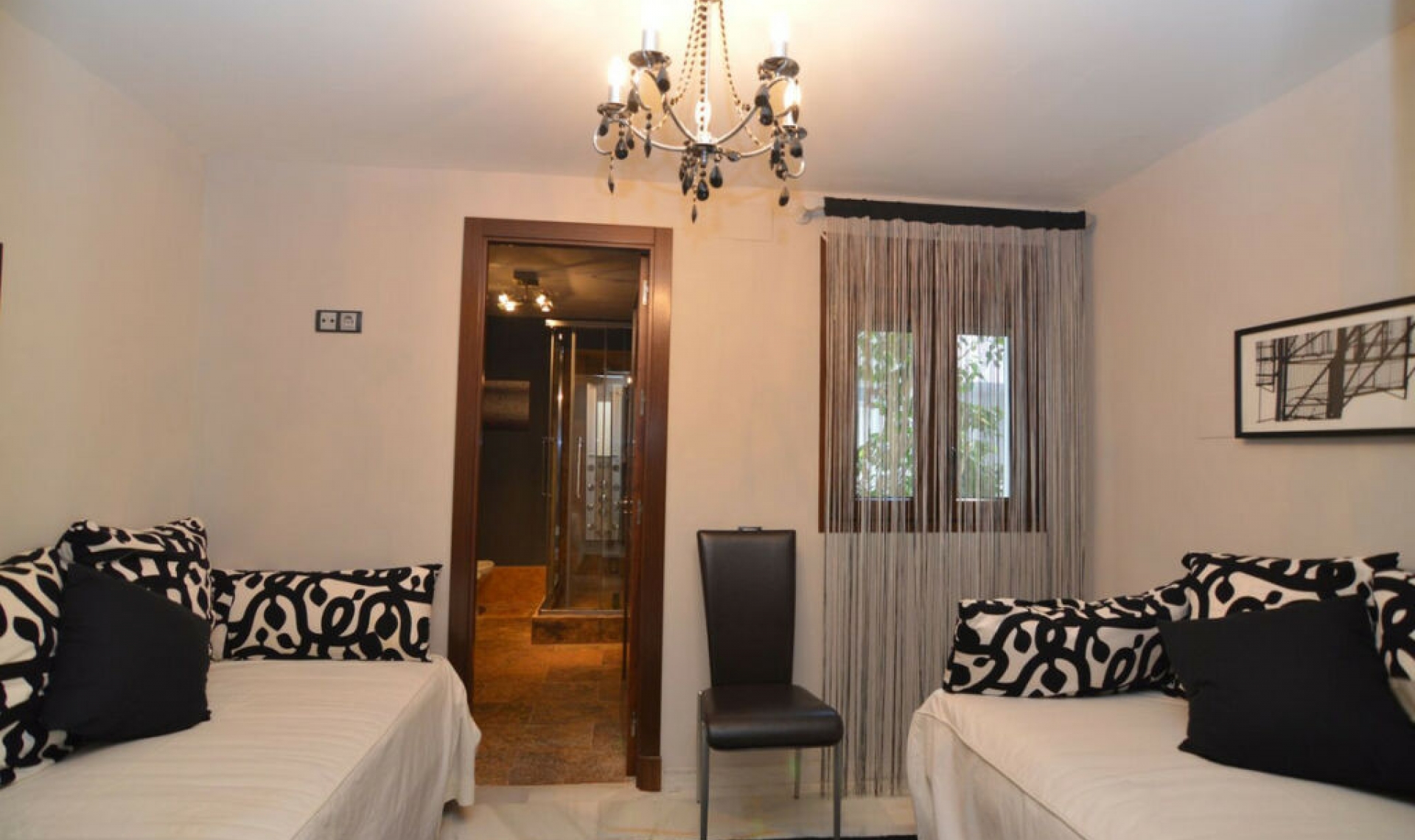 Resale - Apartment -
Puerto Banús