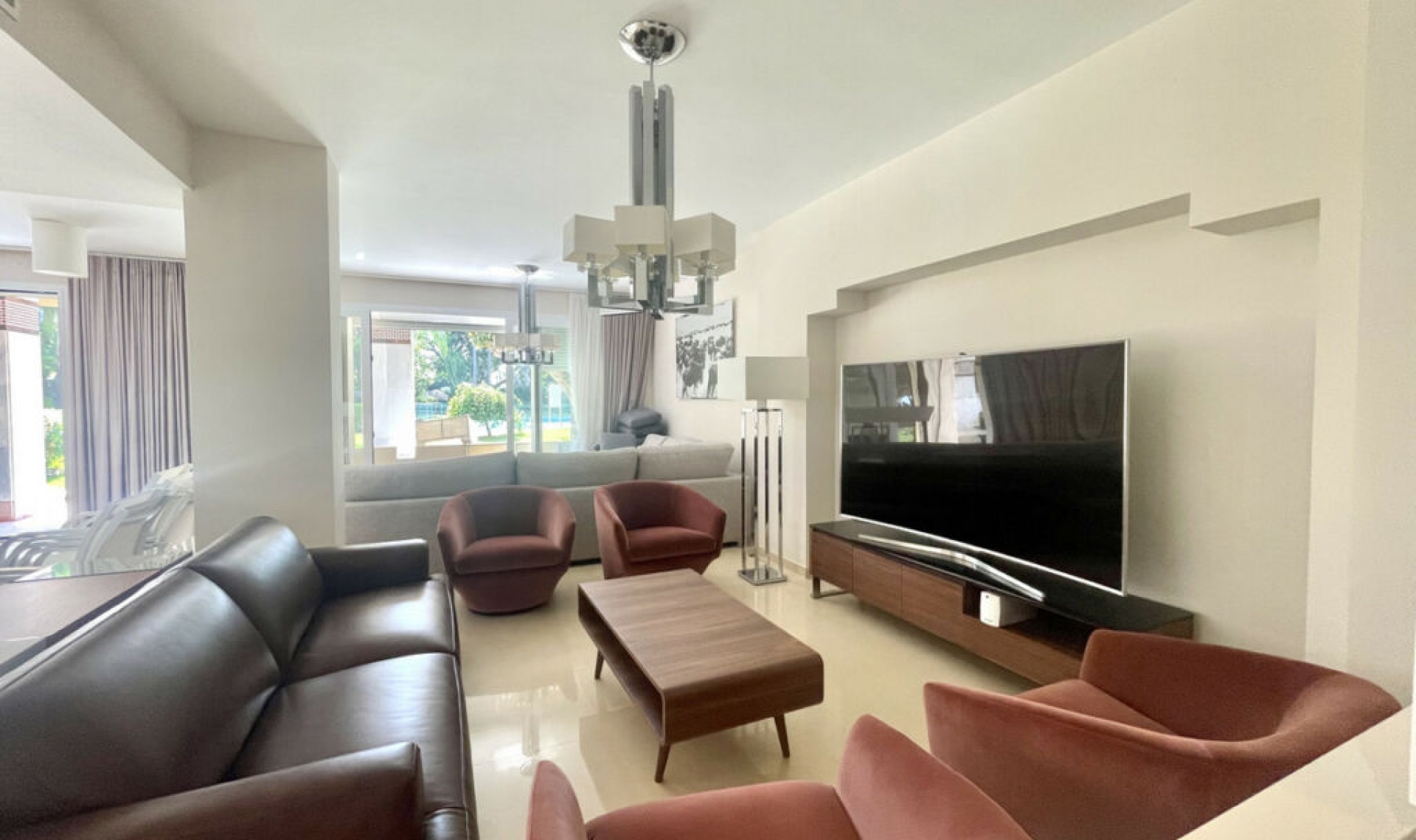 Resale - Apartment -
Puerto Banús