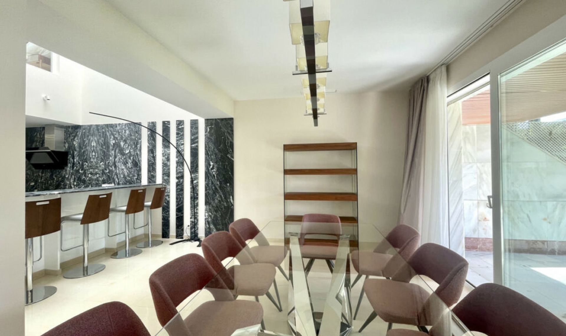 Resale - Apartment -
Puerto Banús