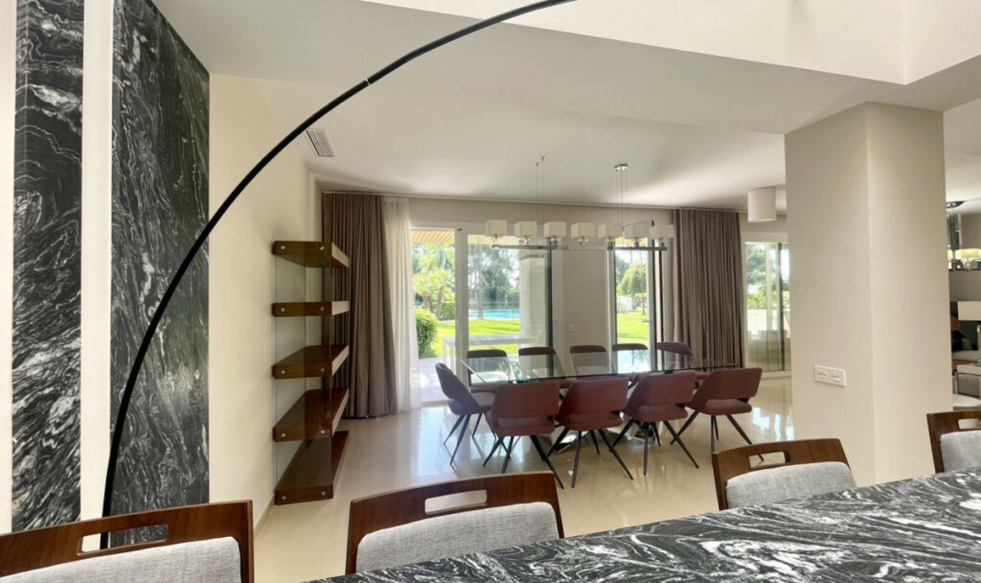 Resale - Apartment -
Puerto Banús