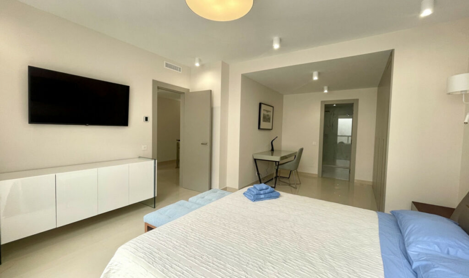 Resale - Apartment -
Puerto Banús