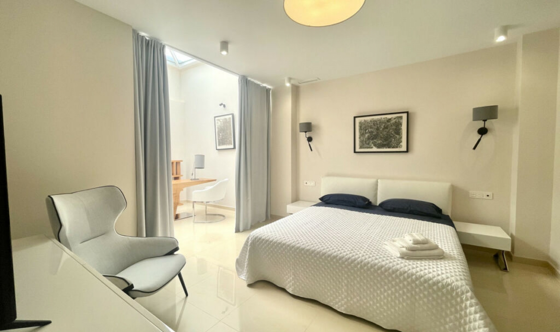 Resale - Apartment -
Puerto Banús