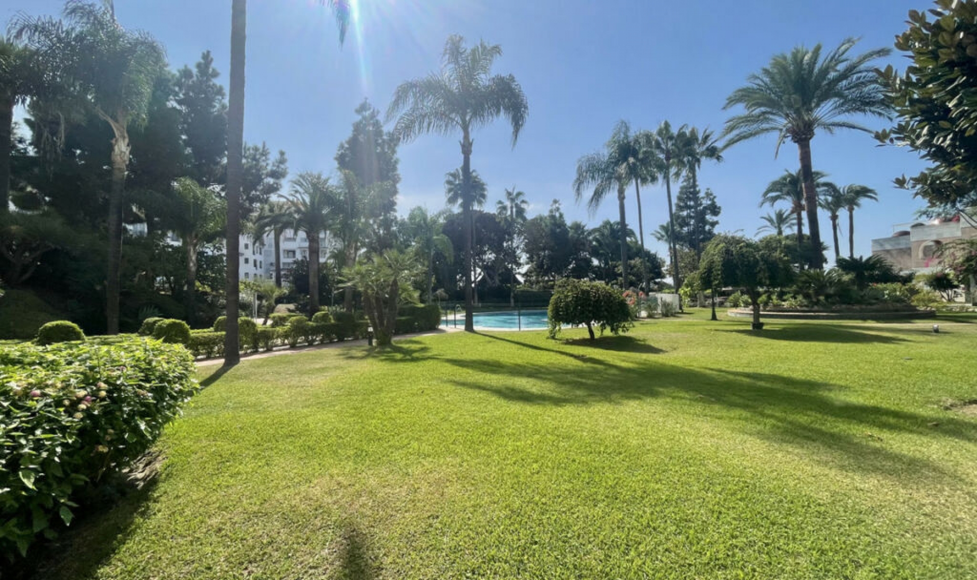 Resale - Apartment -
Puerto Banús