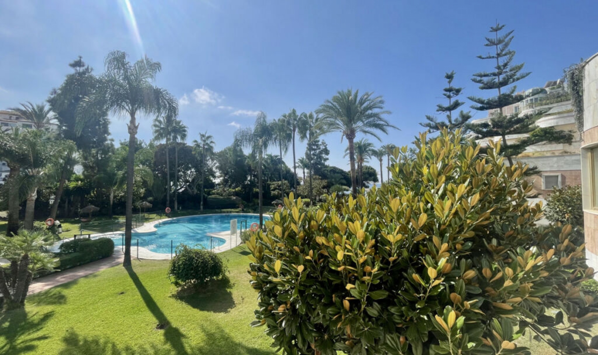 Resale - Apartment -
Puerto Banús