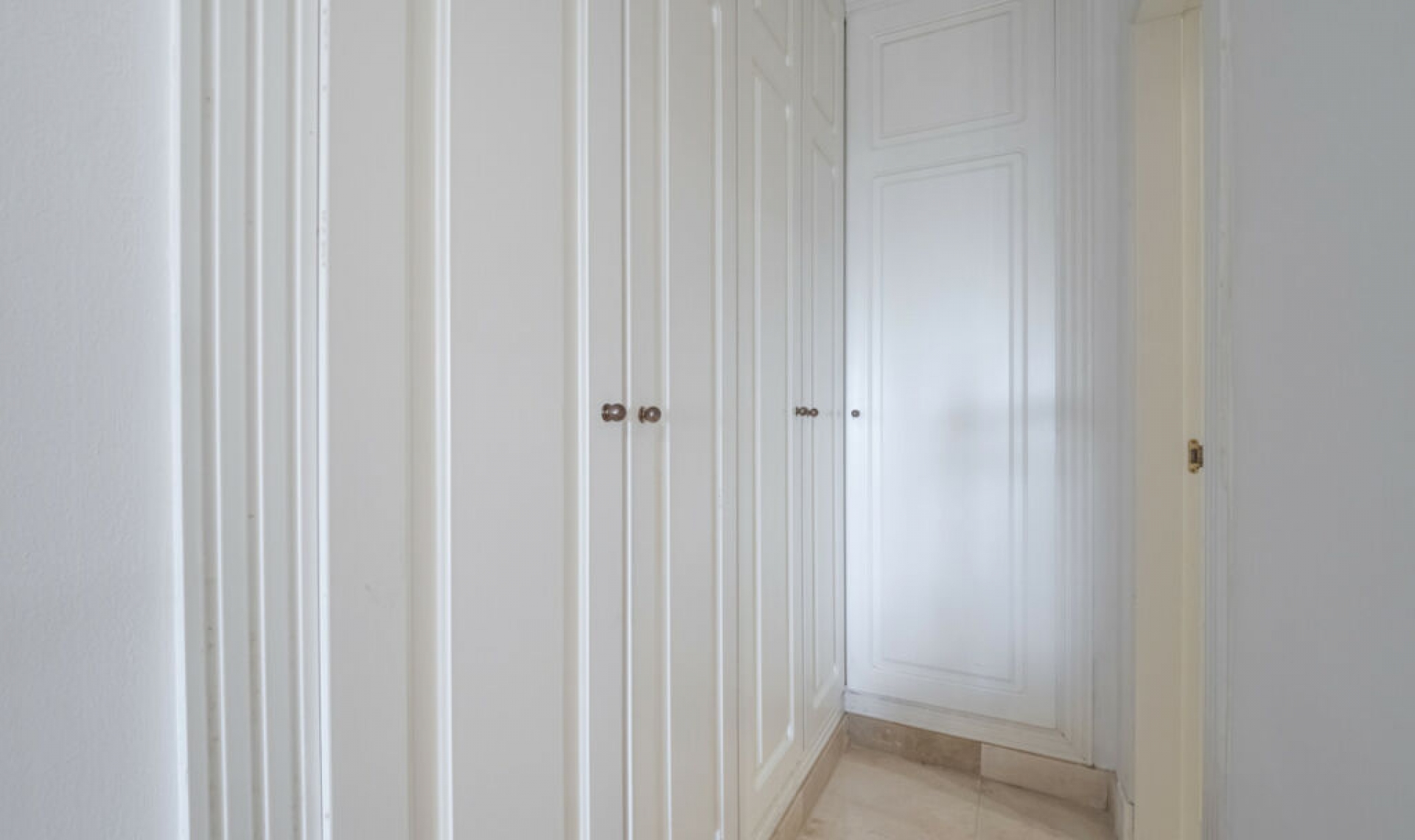 Resale - Apartment -
Puerto Banús