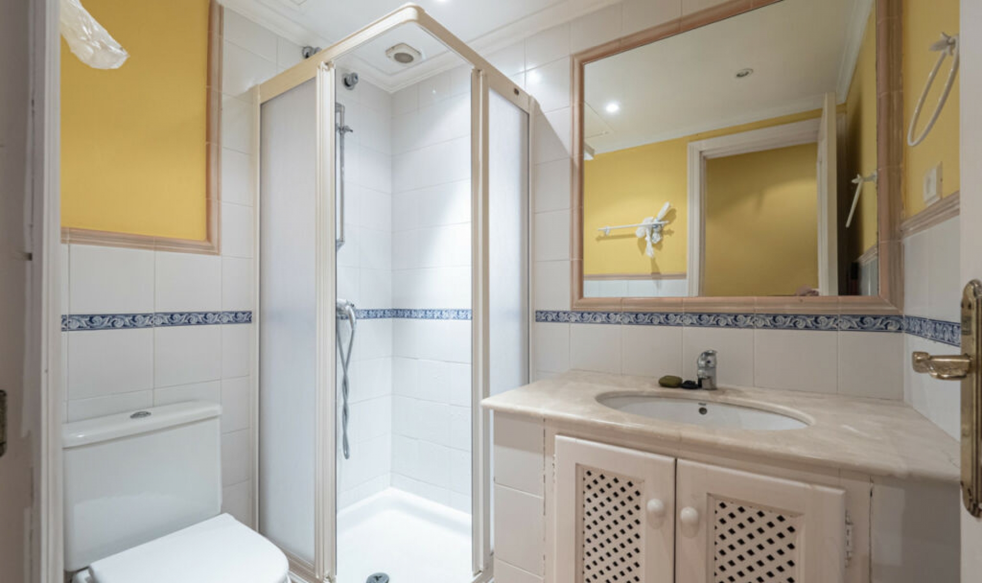 Resale - Apartment -
Puerto Banús