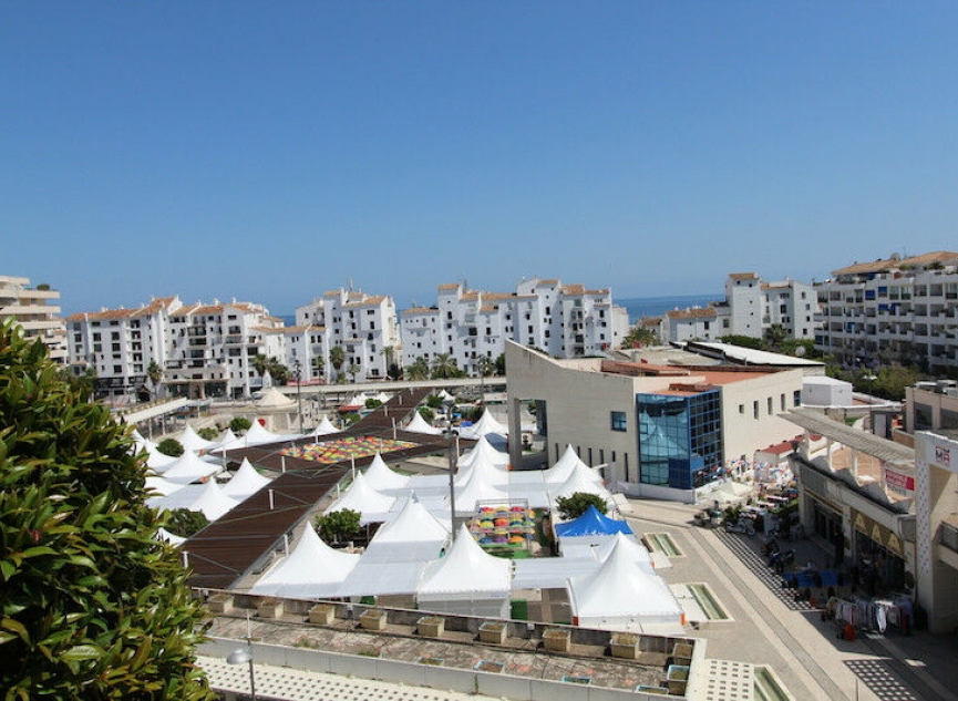 Resale - Apartment -
Puerto Banús