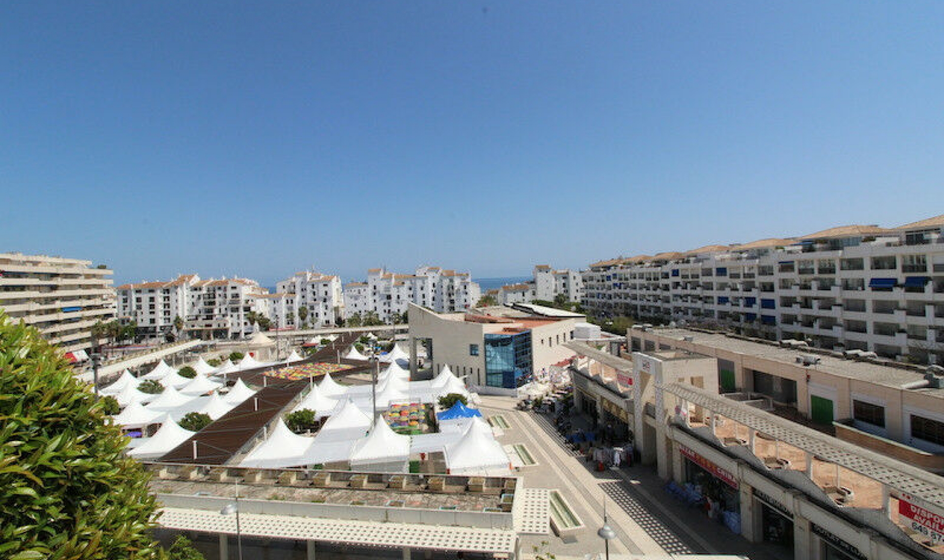 Resale - Apartment -
Puerto Banús
