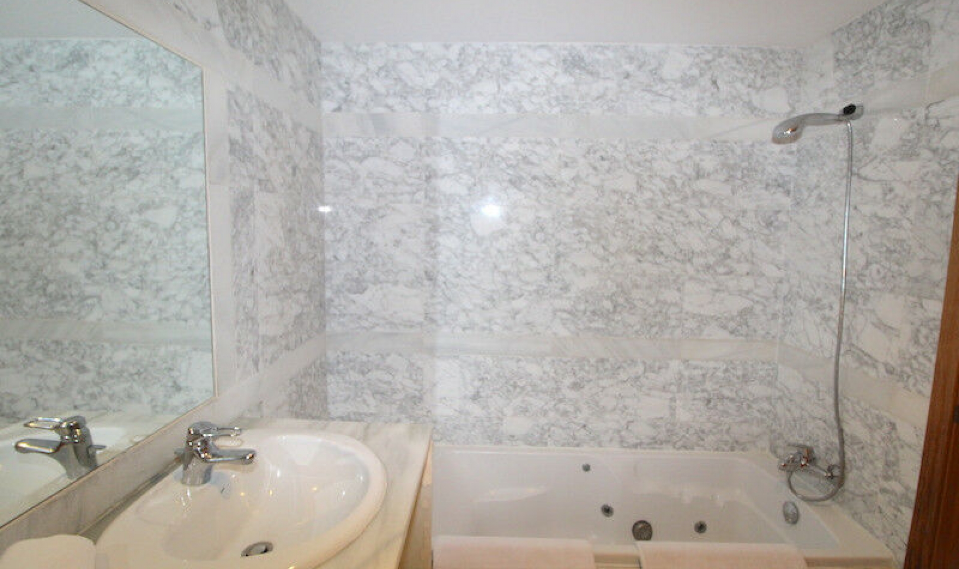 Resale - Apartment -
Puerto Banús