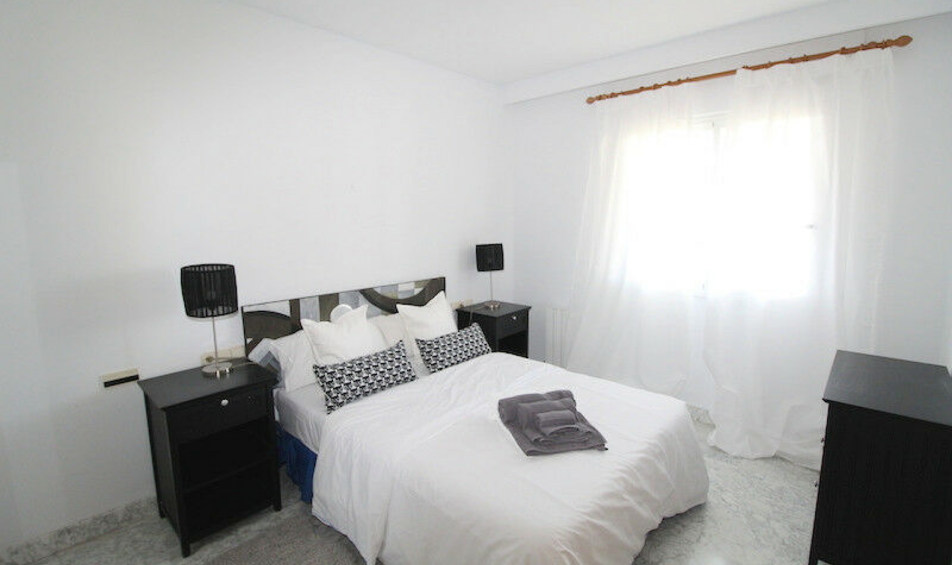 Resale - Apartment -
Puerto Banús