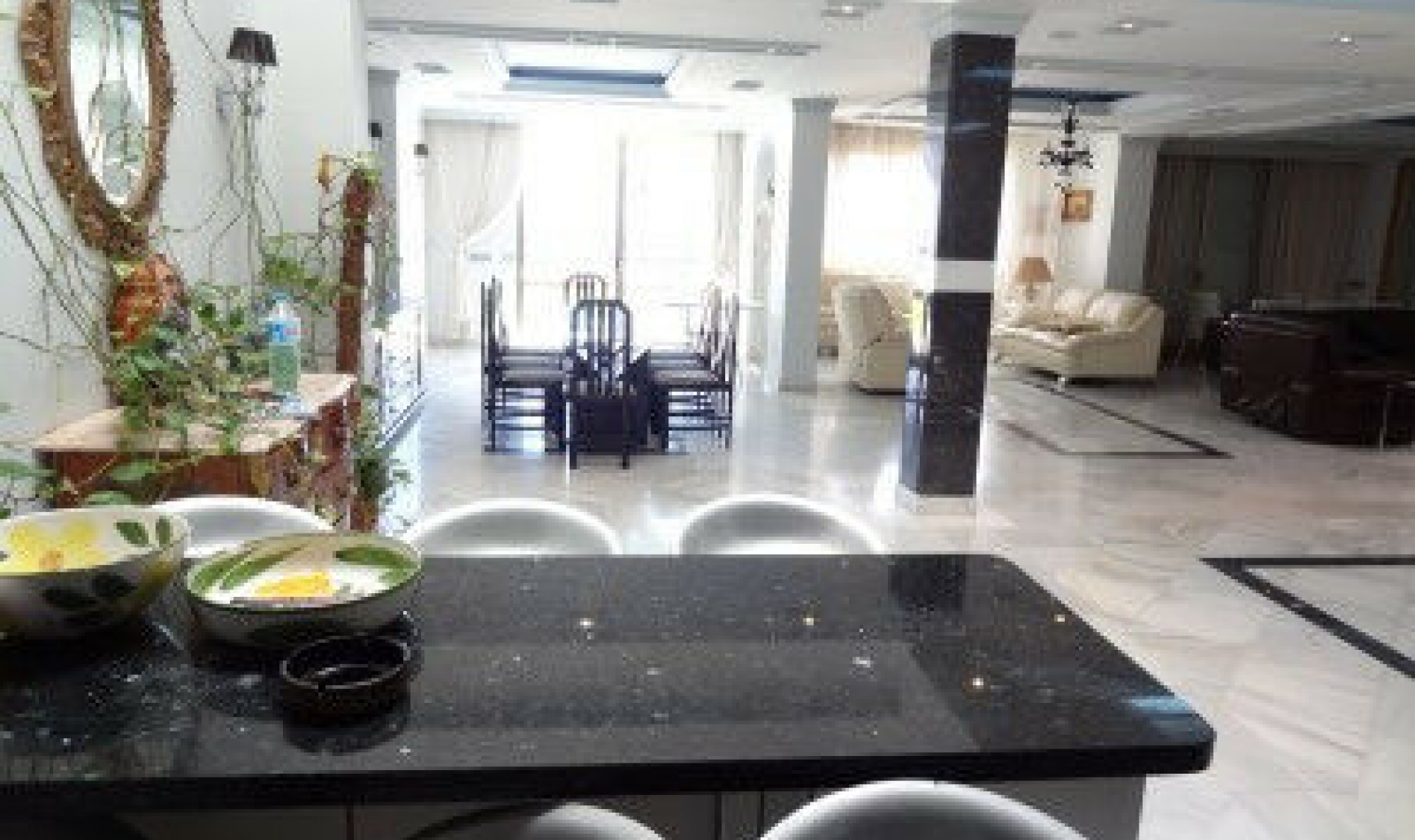 Resale - Apartment -
Puerto Banús