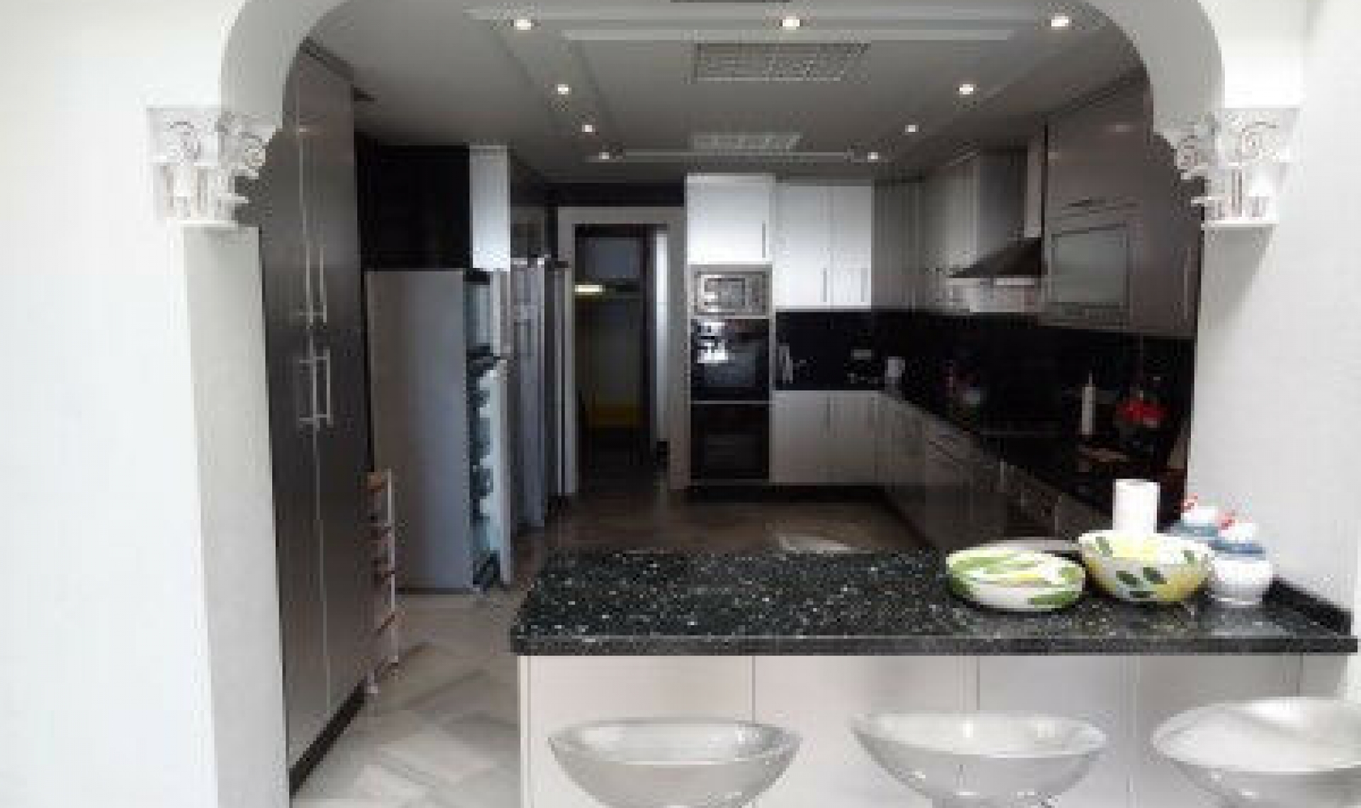Resale - Apartment -
Puerto Banús