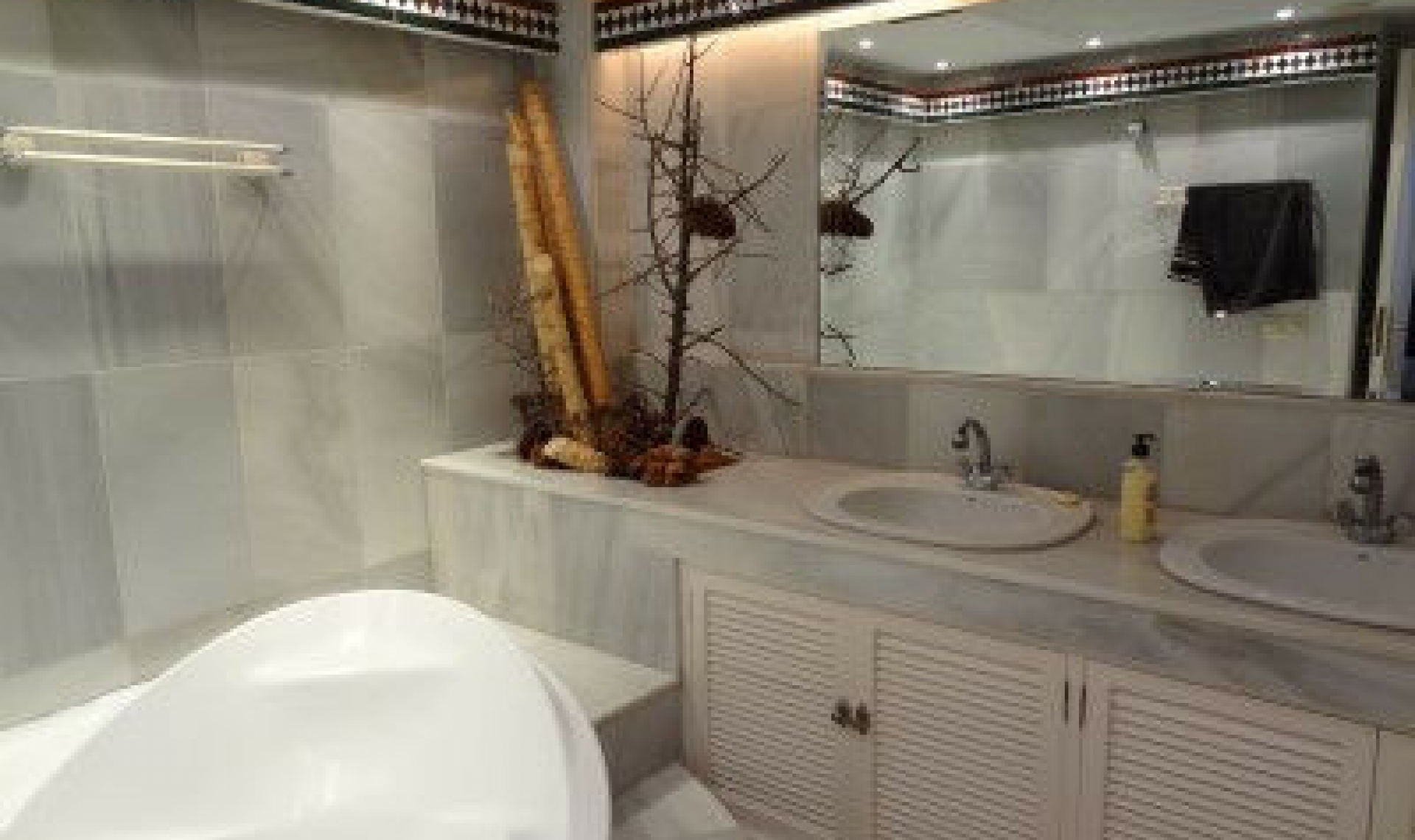 Resale - Apartment -
Puerto Banús