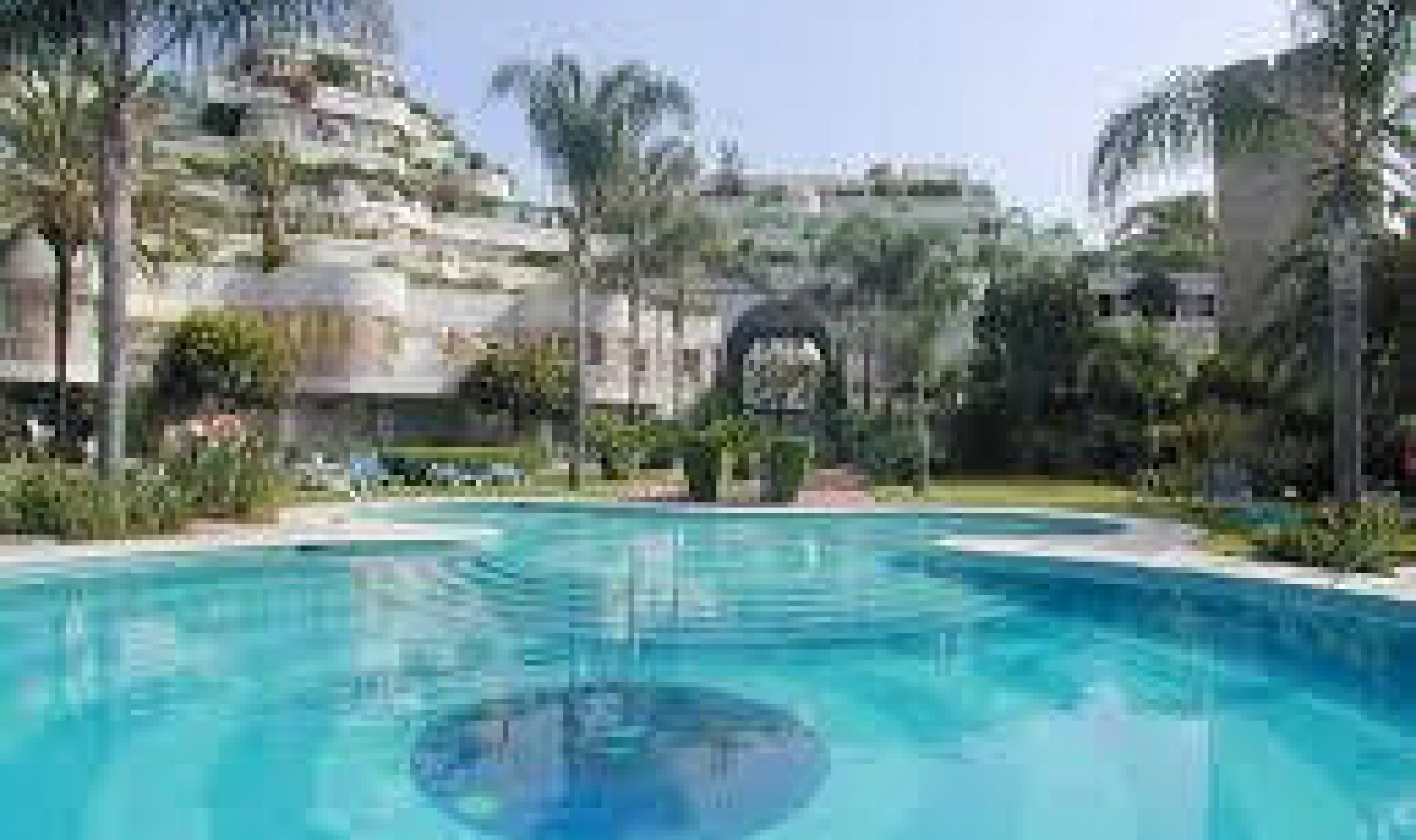Resale - Apartment -
Puerto Banús