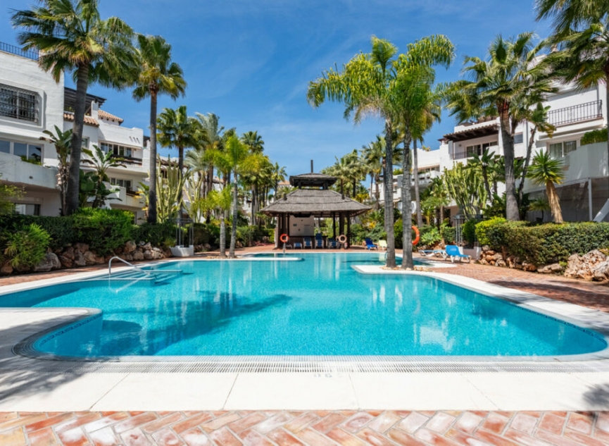 Resale - Apartment -
Puerto Banús