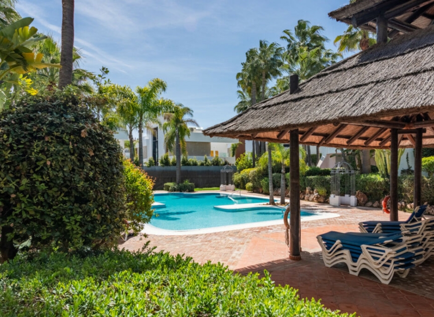 Resale - Apartment -
Puerto Banús