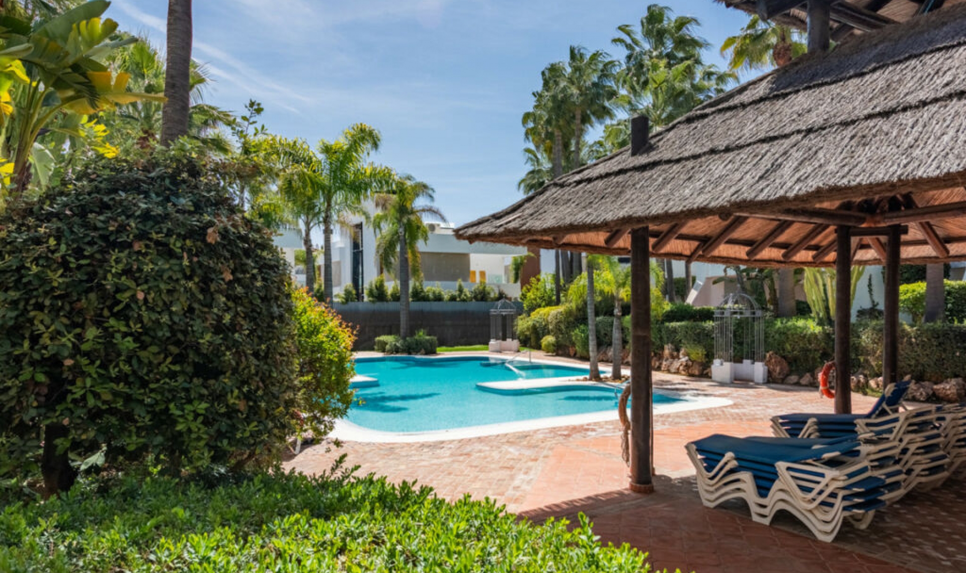 Resale - Apartment -
Puerto Banús