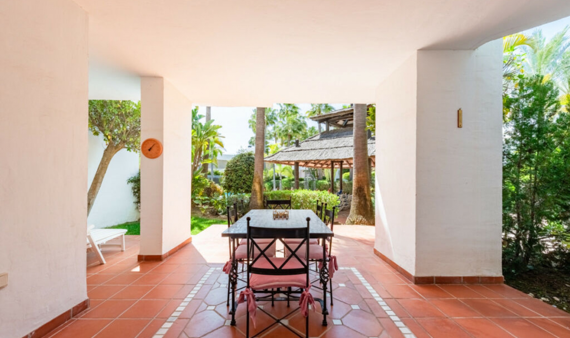 Resale - Apartment -
Puerto Banús