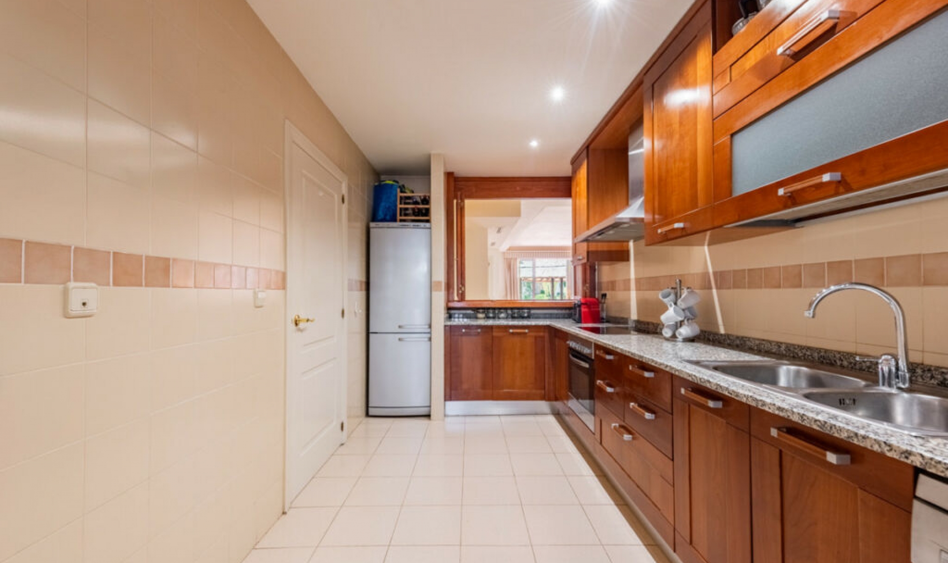 Resale - Apartment -
Puerto Banús