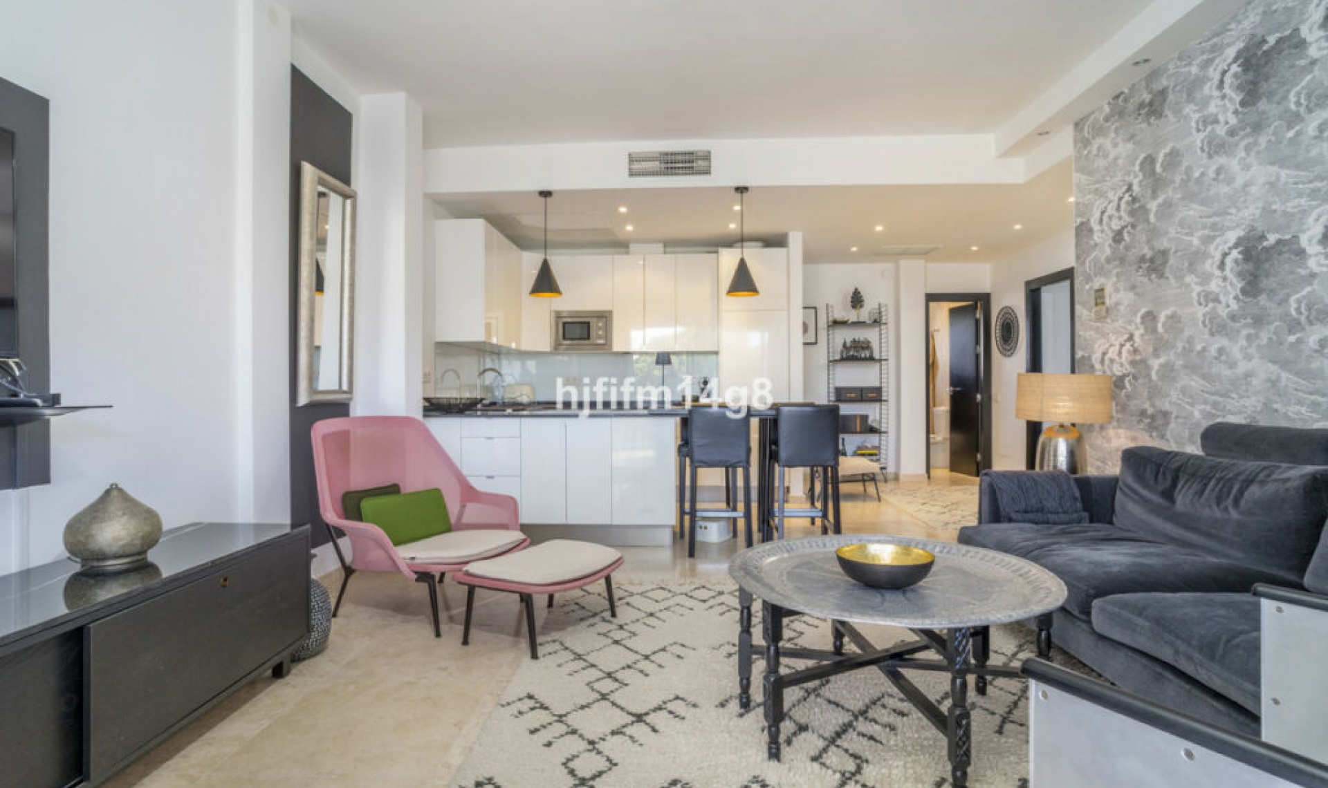 Resale - Apartment -
Puerto Banús