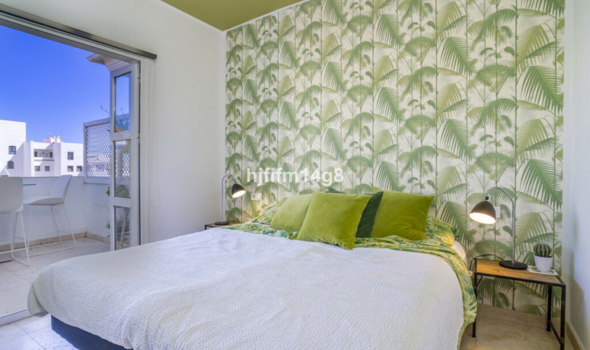 Resale - Apartment -
Puerto Banús