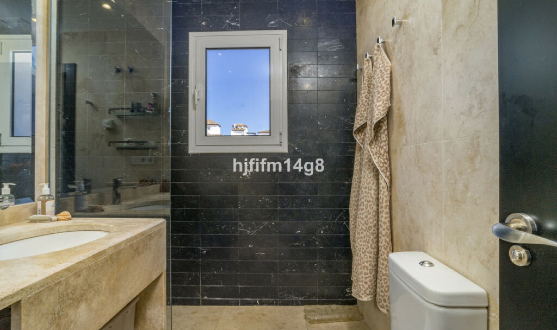 Resale - Apartment -
Puerto Banús