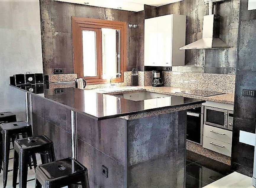 Resale - Apartment -
Puerto Banús