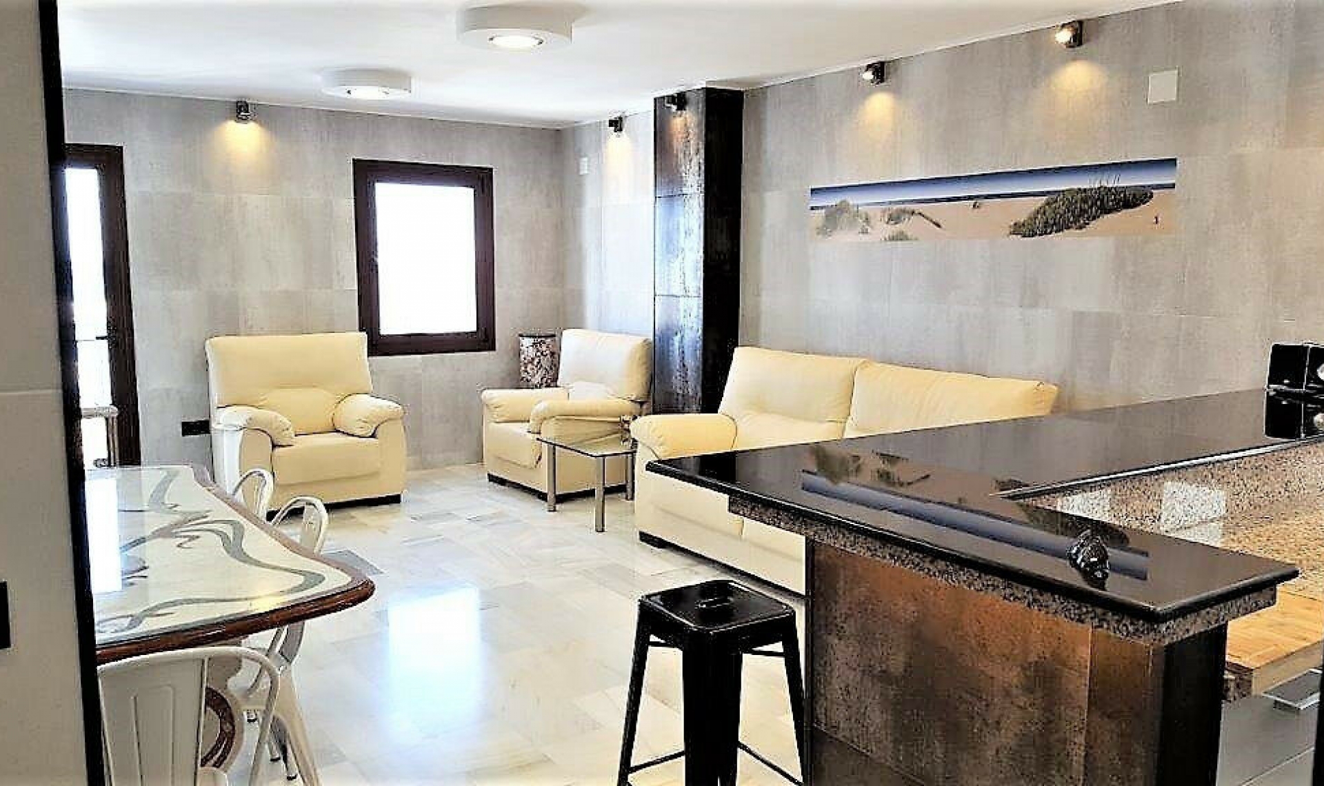 Resale - Apartment -
Puerto Banús