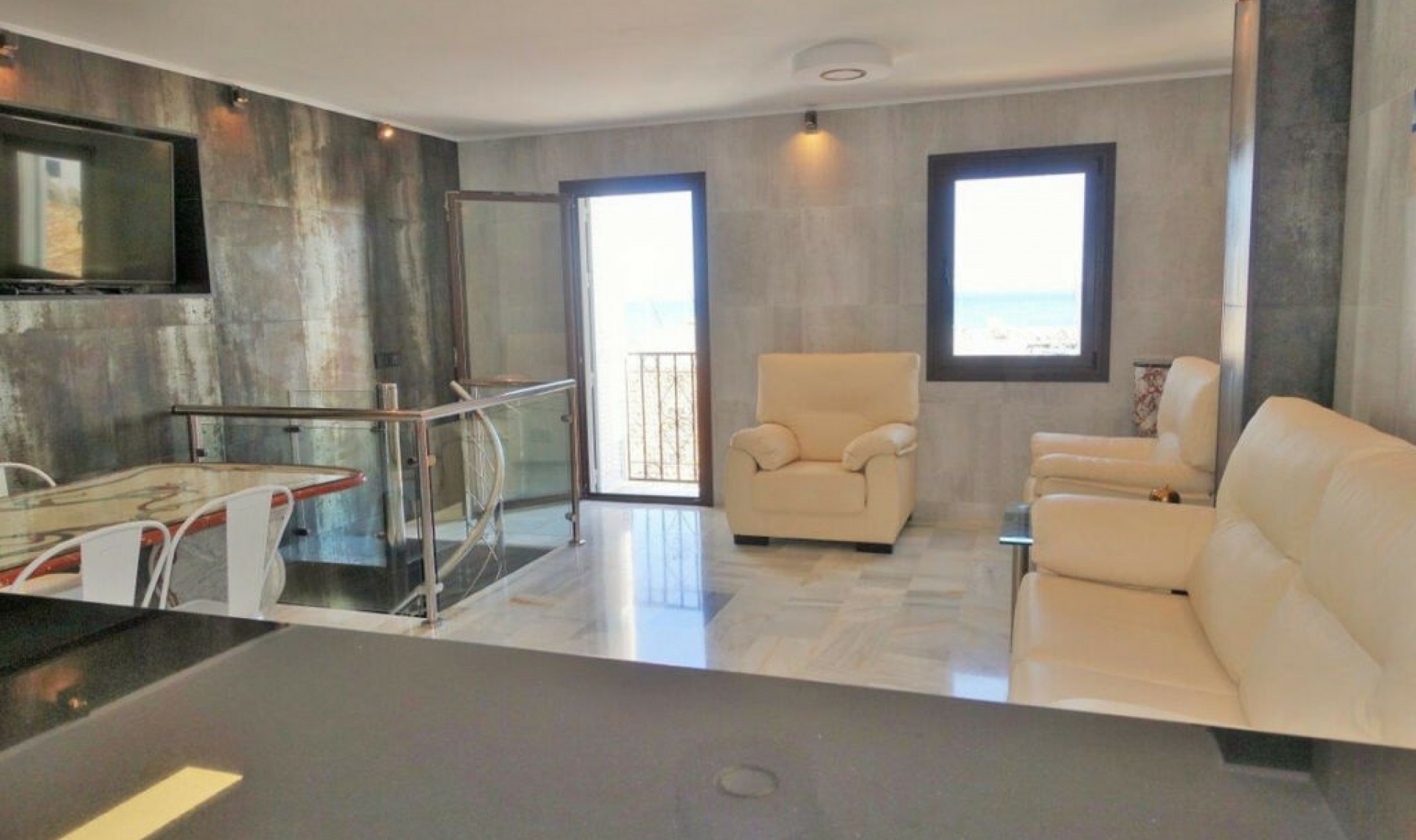 Resale - Apartment -
Puerto Banús