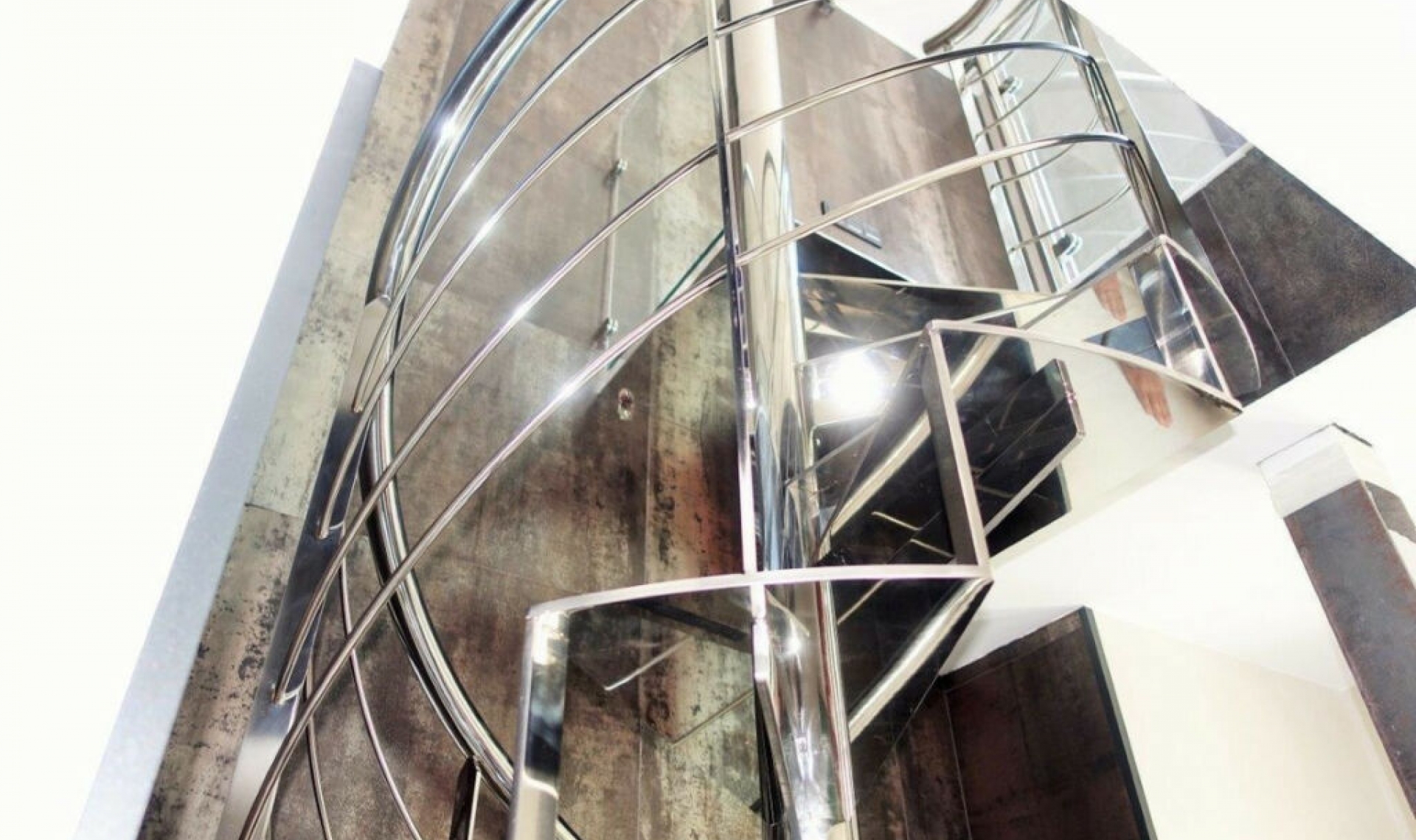 Resale - Apartment -
Puerto Banús