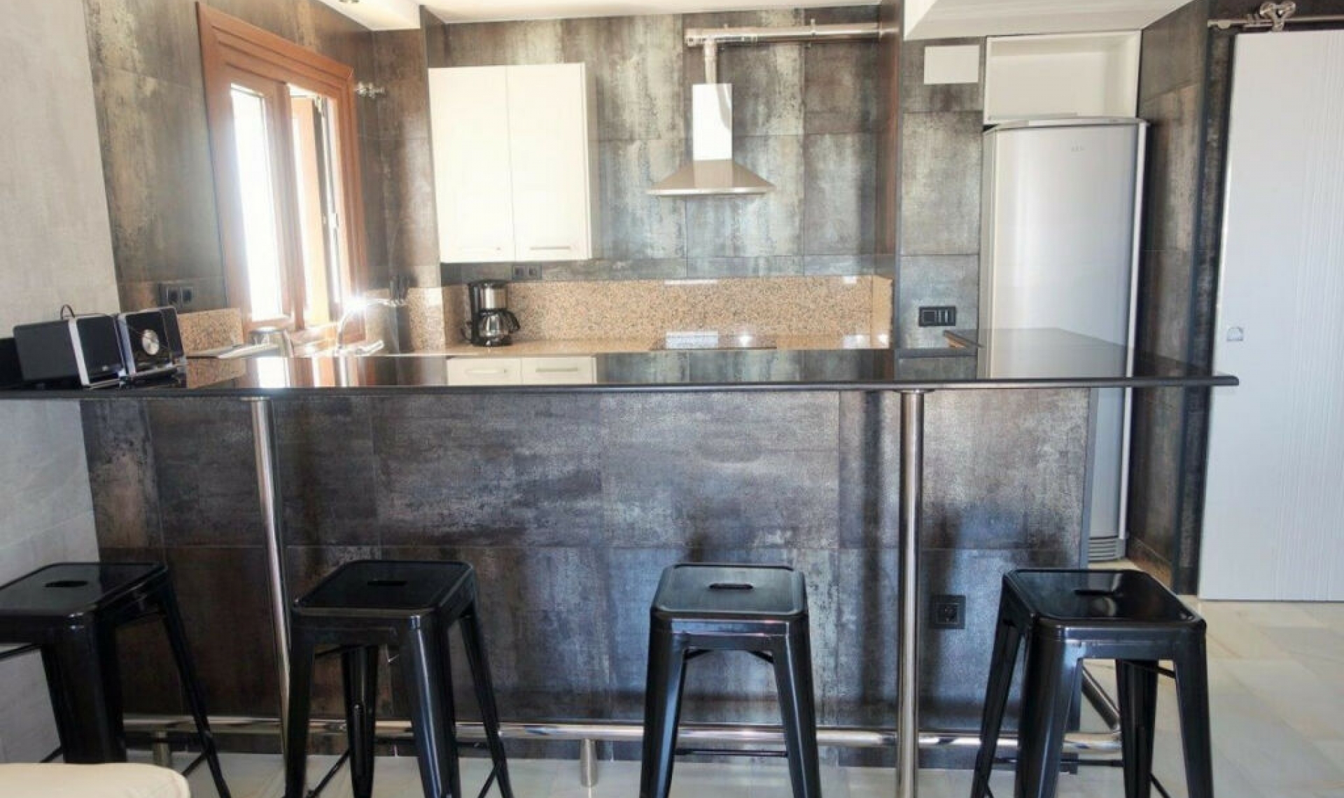 Resale - Apartment -
Puerto Banús