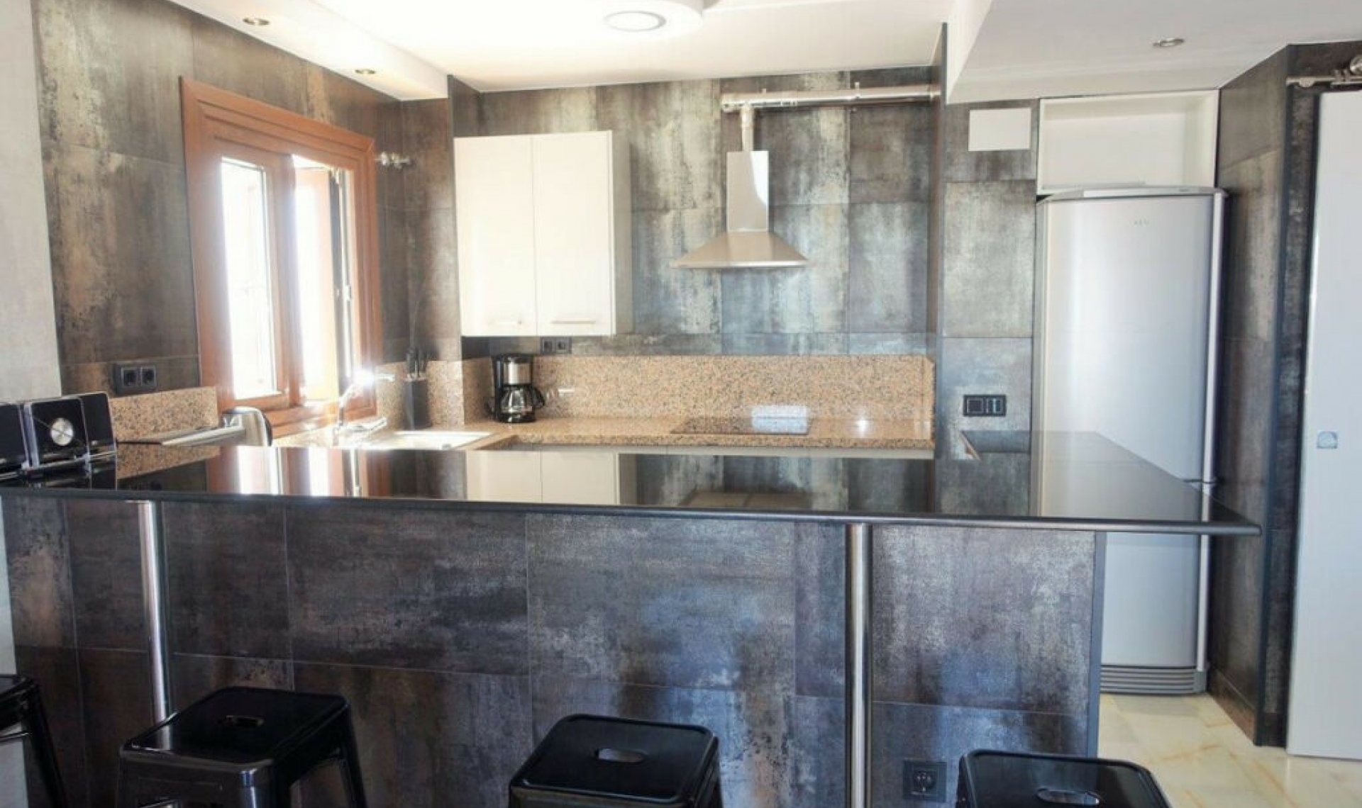 Resale - Apartment -
Puerto Banús