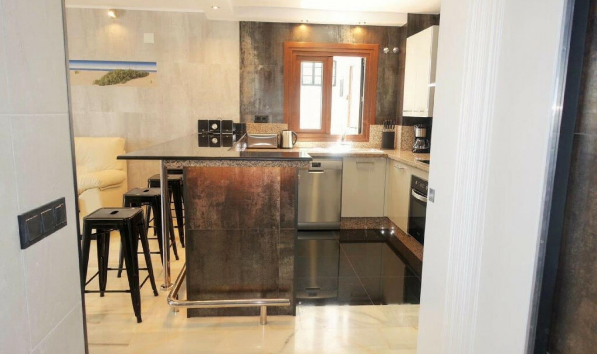 Resale - Apartment -
Puerto Banús