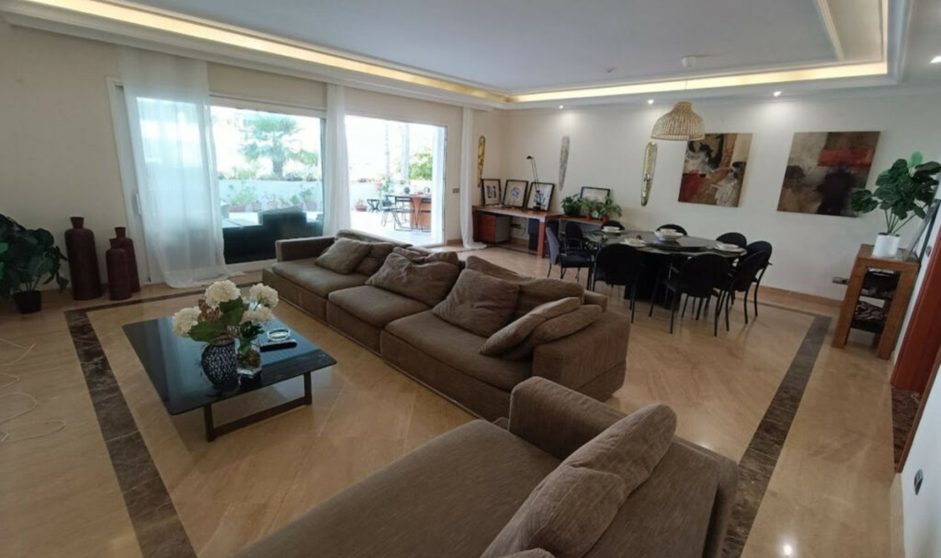 Resale - Apartment -
Puerto Banús