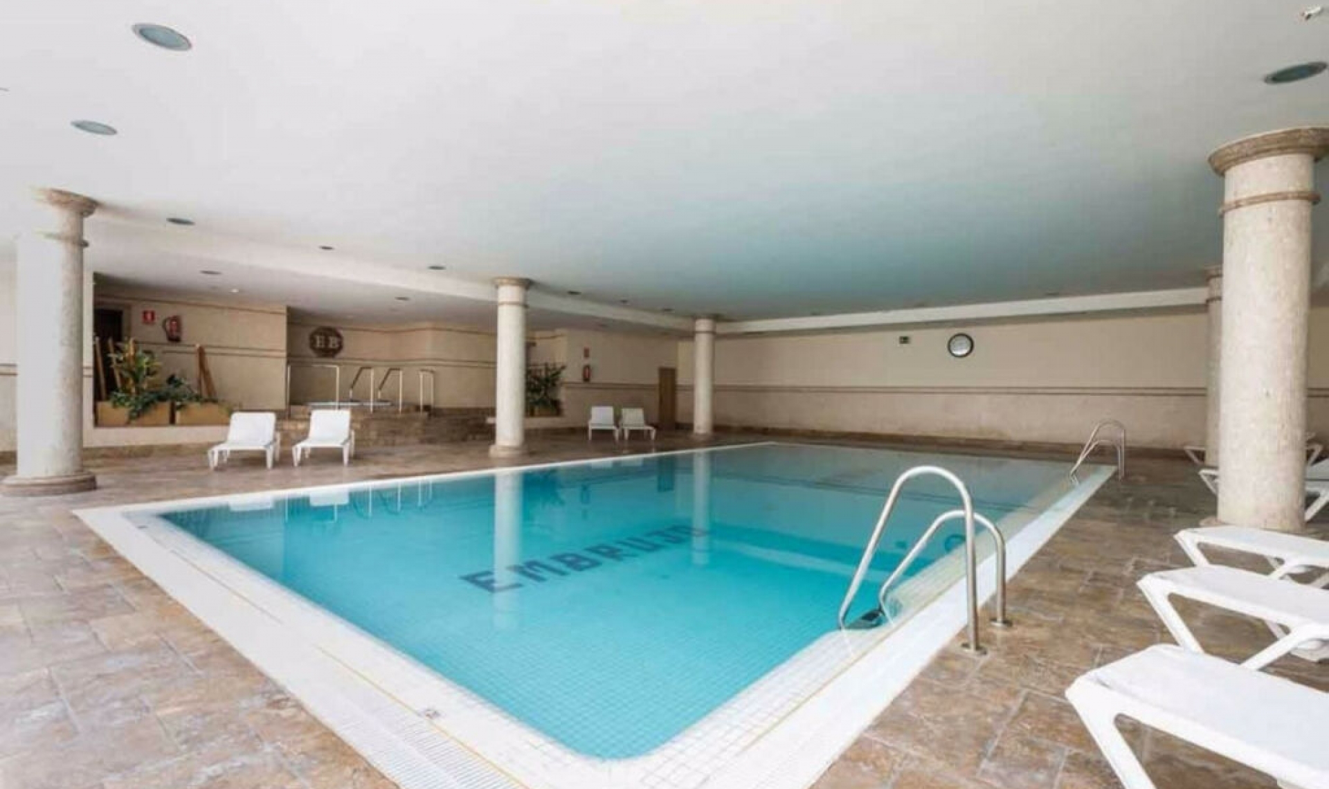 Resale - Apartment -
Puerto Banús