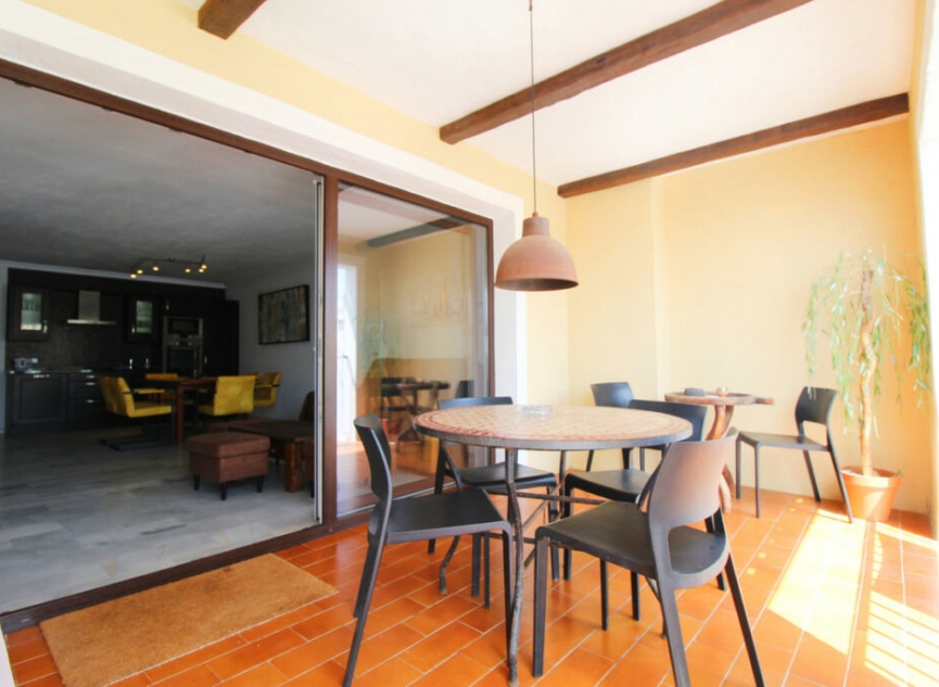 Resale - Apartment -
Puerto Banús