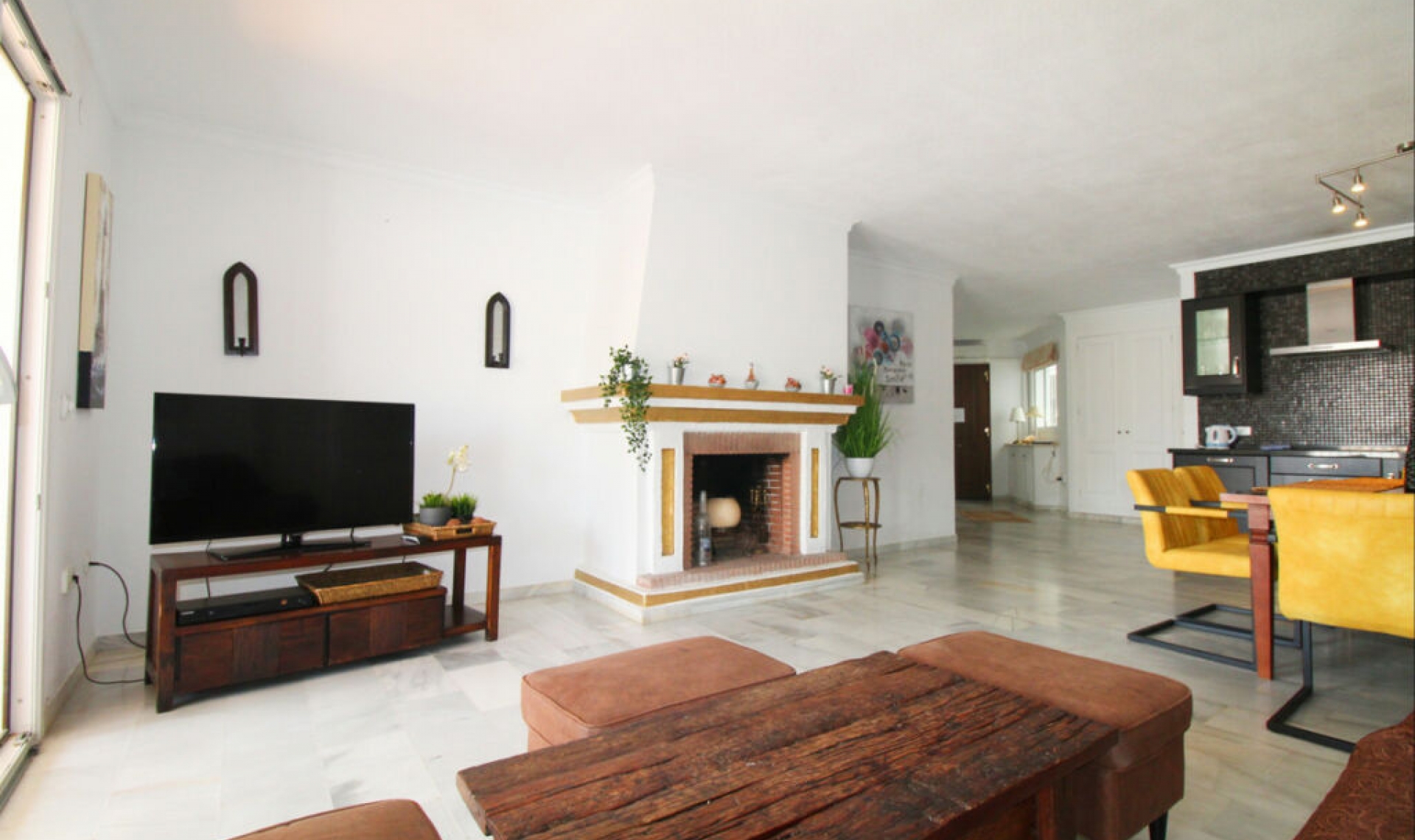 Resale - Apartment -
Puerto Banús
