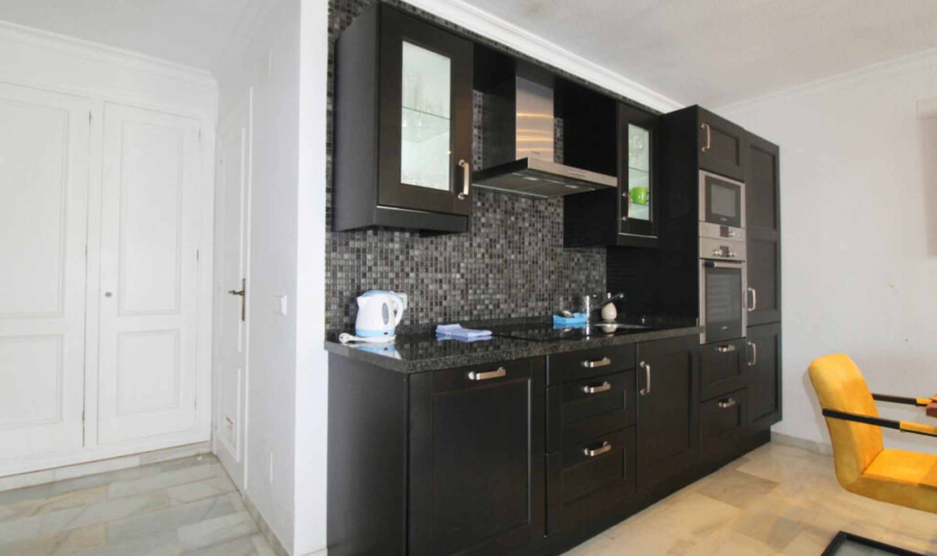 Resale - Apartment -
Puerto Banús
