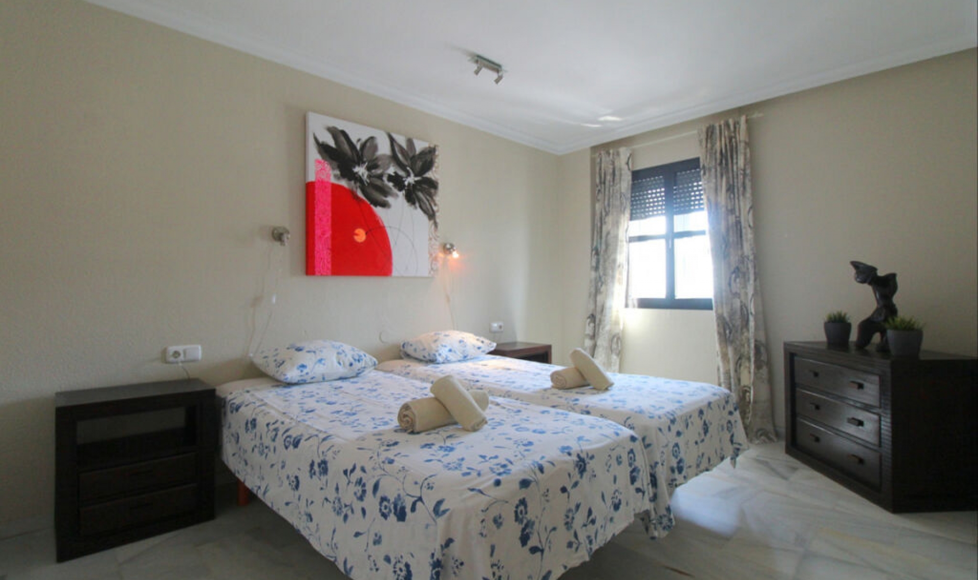Resale - Apartment -
Puerto Banús