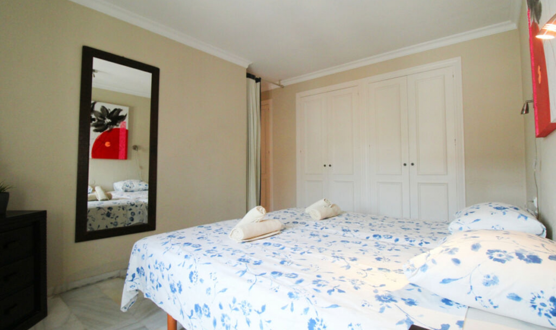 Resale - Apartment -
Puerto Banús