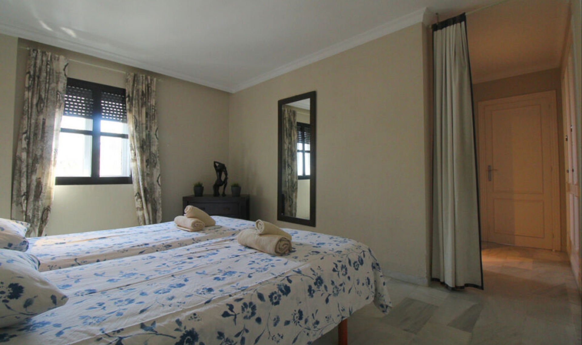 Resale - Apartment -
Puerto Banús