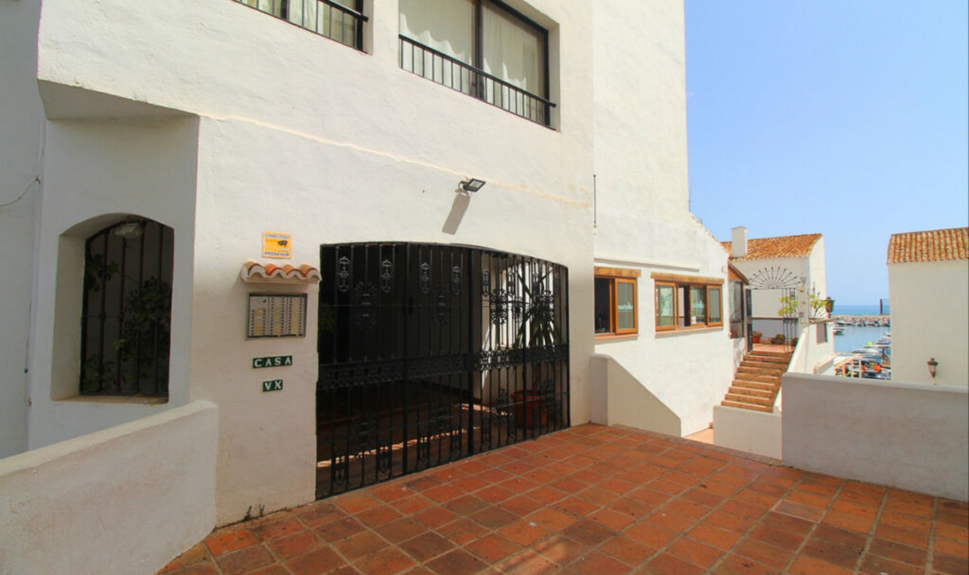 Resale - Apartment -
Puerto Banús