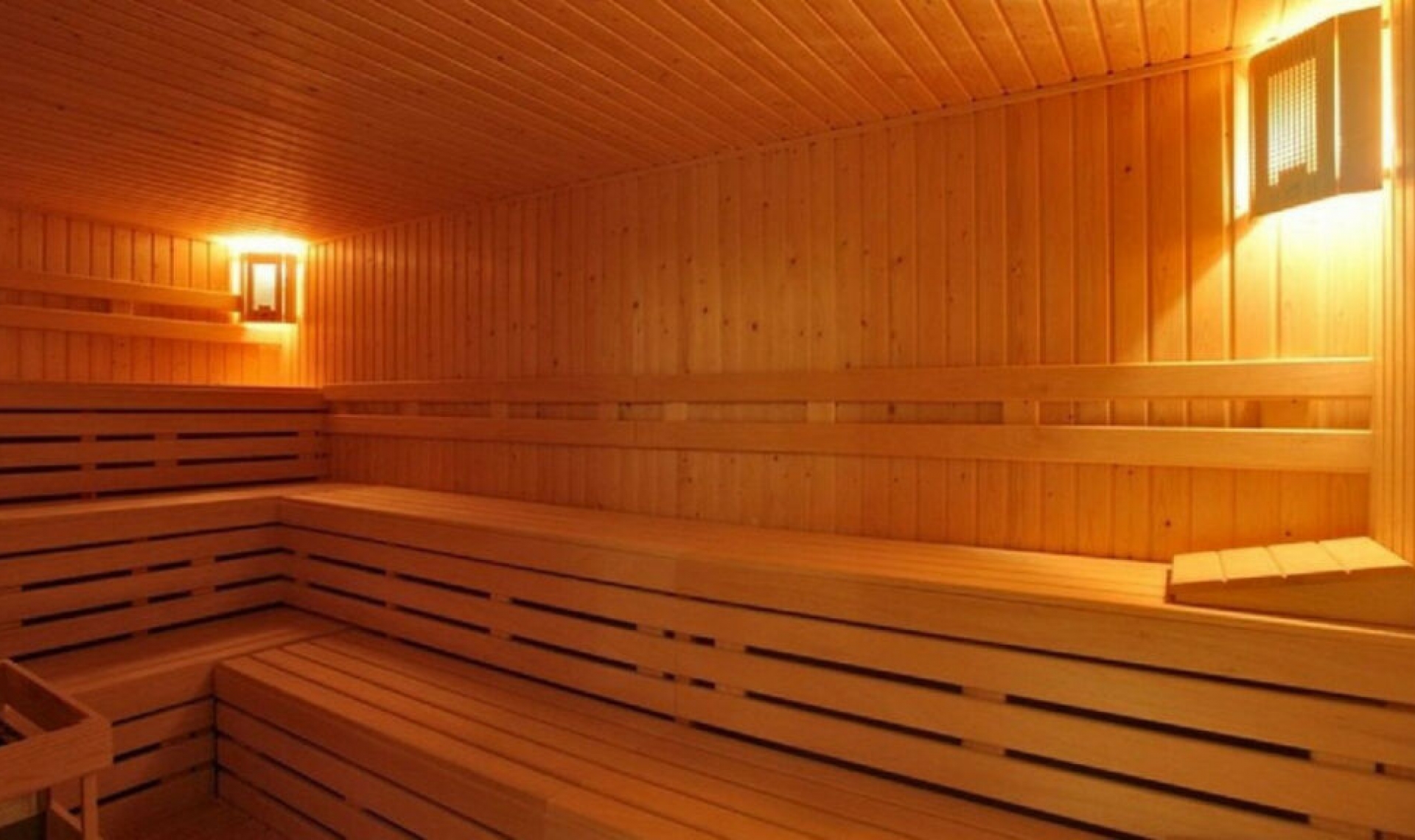 Resale - Apartment -
Puerto Banús