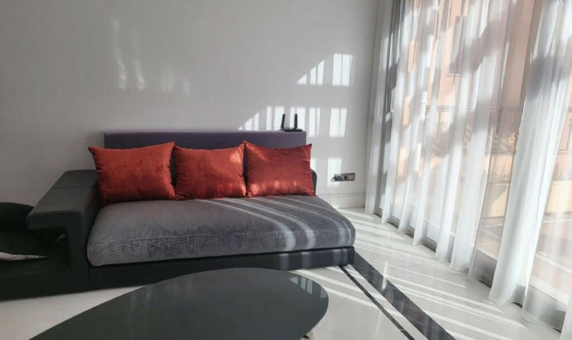 Resale - Apartment -
Puerto Banús