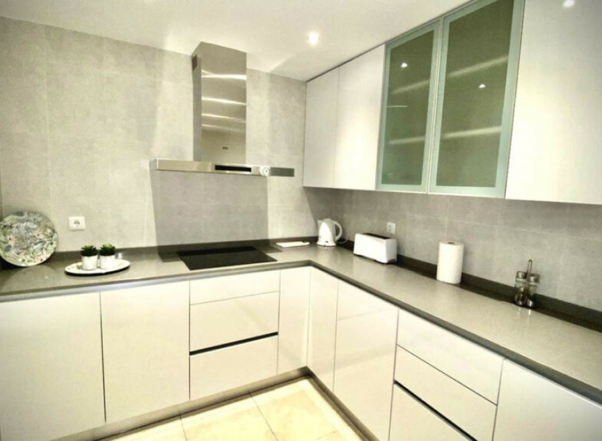 Resale - Apartment -
Puerto Banús