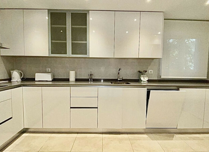 Resale - Apartment -
Puerto Banús