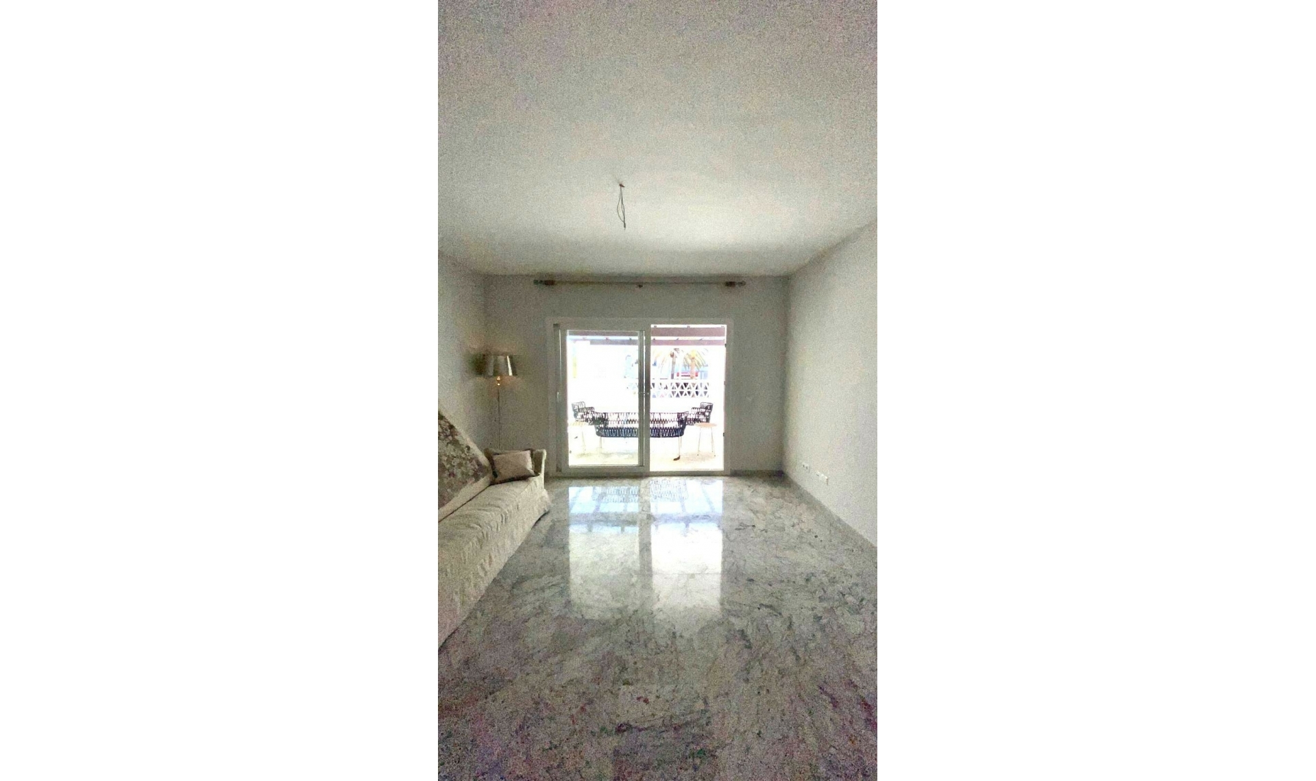 Resale - Apartment -
Puerto Banús