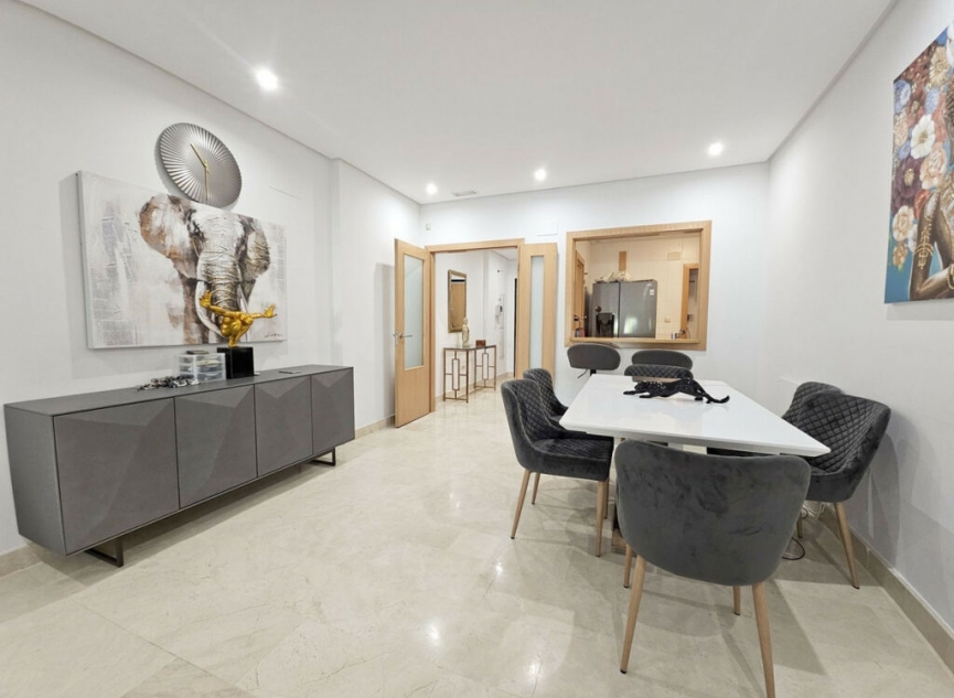 Resale - Apartment -
Puerto Banús