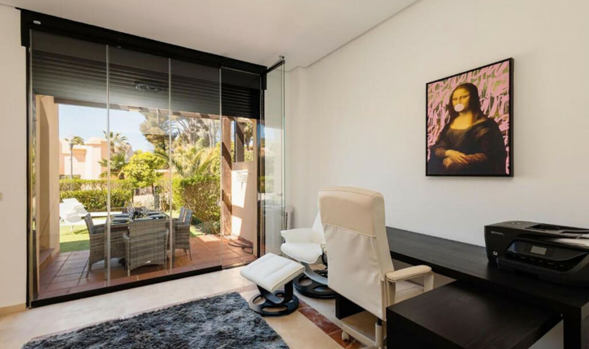 Resale - Apartment -
Puerto Banús