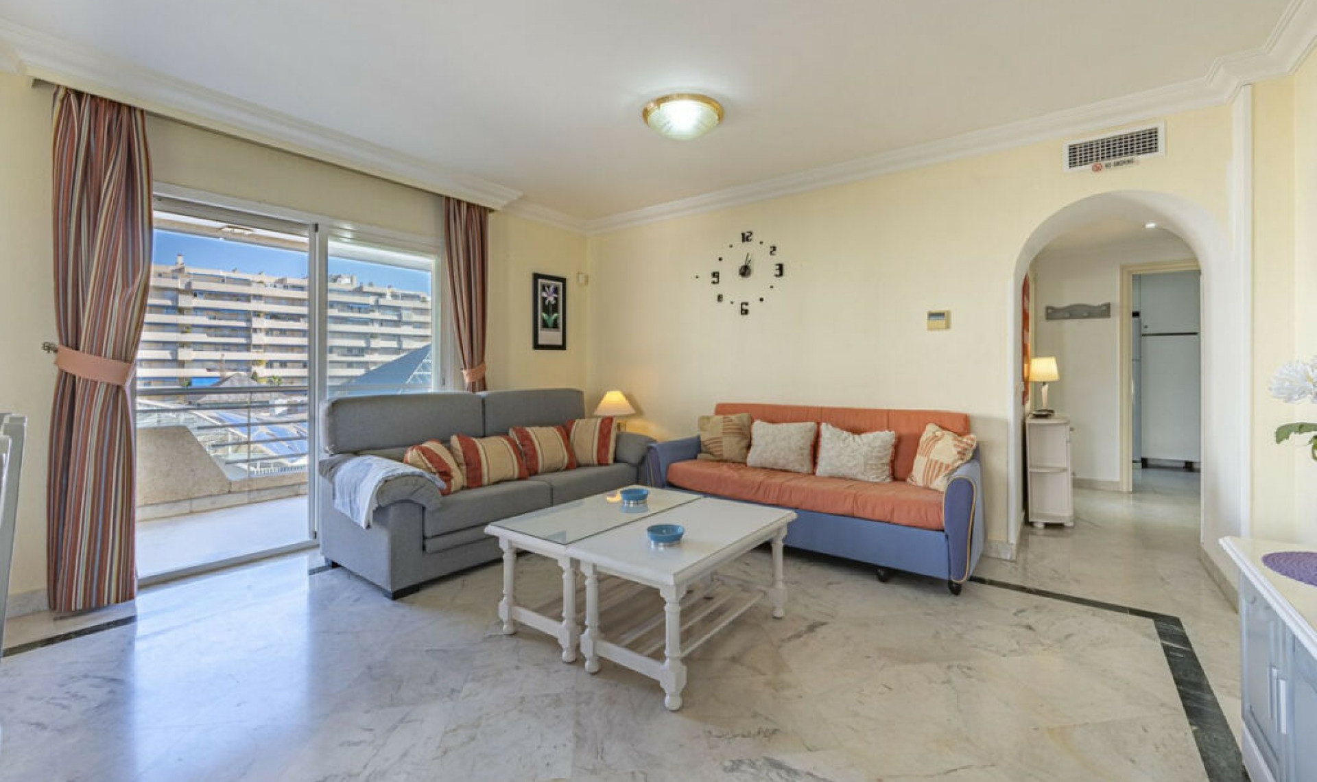 Resale - Apartment -
Puerto Banús